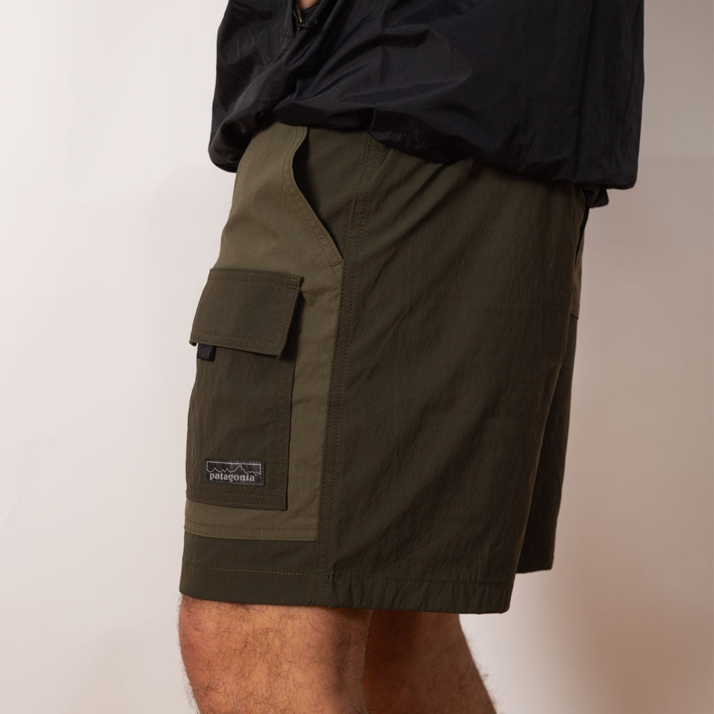 Outdoor Everyday Short 6" - Pine Needle Green