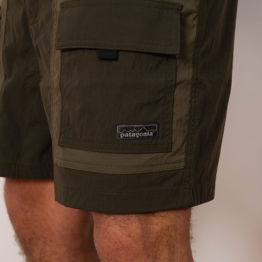 Outdoor Everyday Short 6" - Pine Needle Green