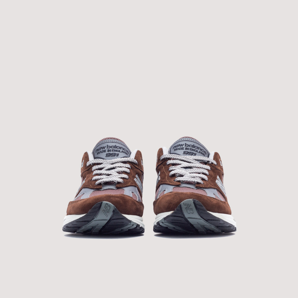 U991 BR2 - Pinecone/Brown